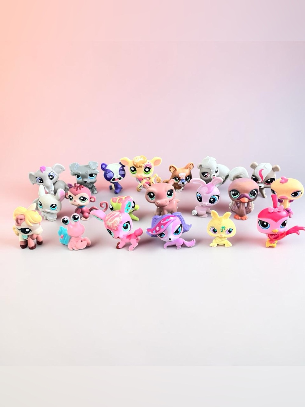 Lot of 20 Littlest Pet Shop Mix Animal Pet Figures Hasbro